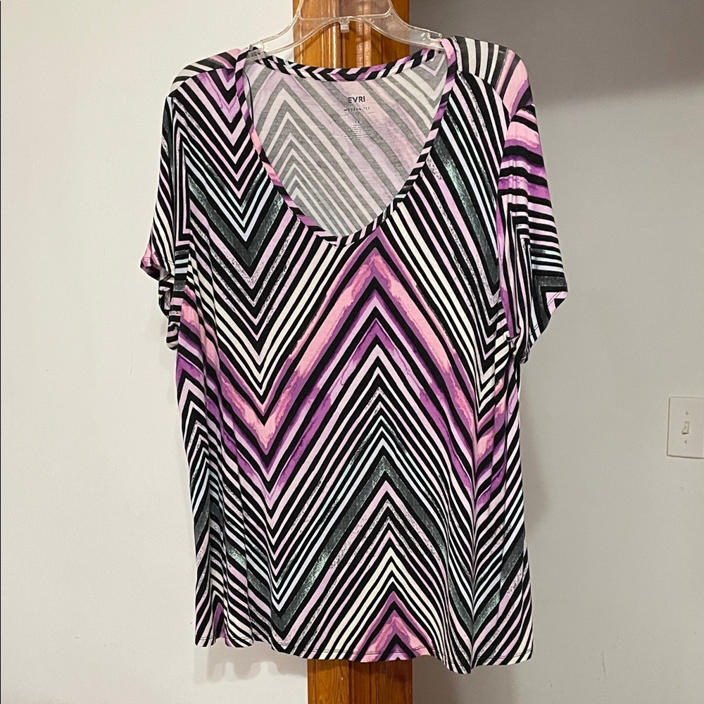 Plus Chevron Stripe Scoop Neck Top - Pink and Black